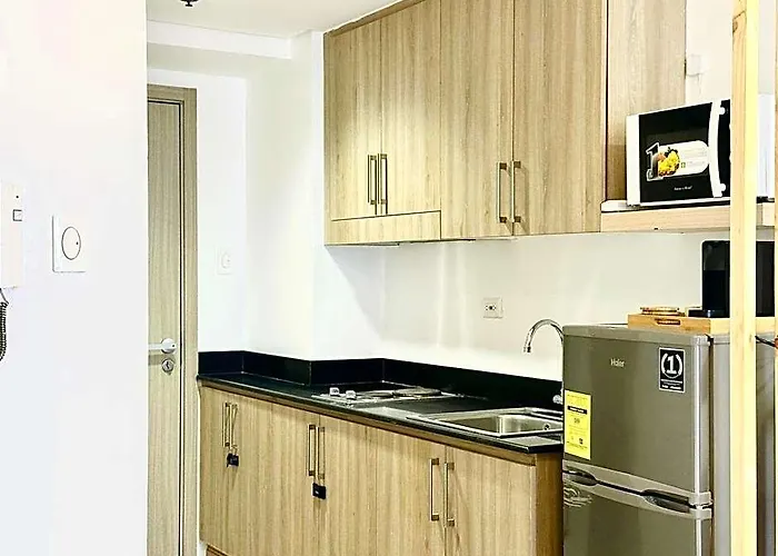 Shore Residences By Premier Hotel Manila